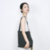 nest-gray-model-5 Nest - 深灰色麂皮
