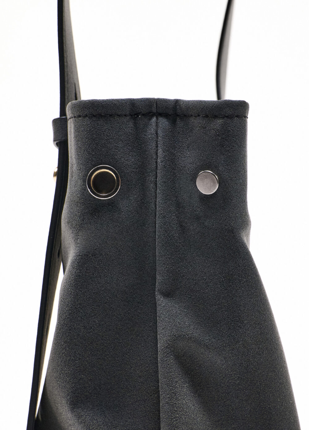 nest-gray-product-4 Nest - 深灰色麂皮