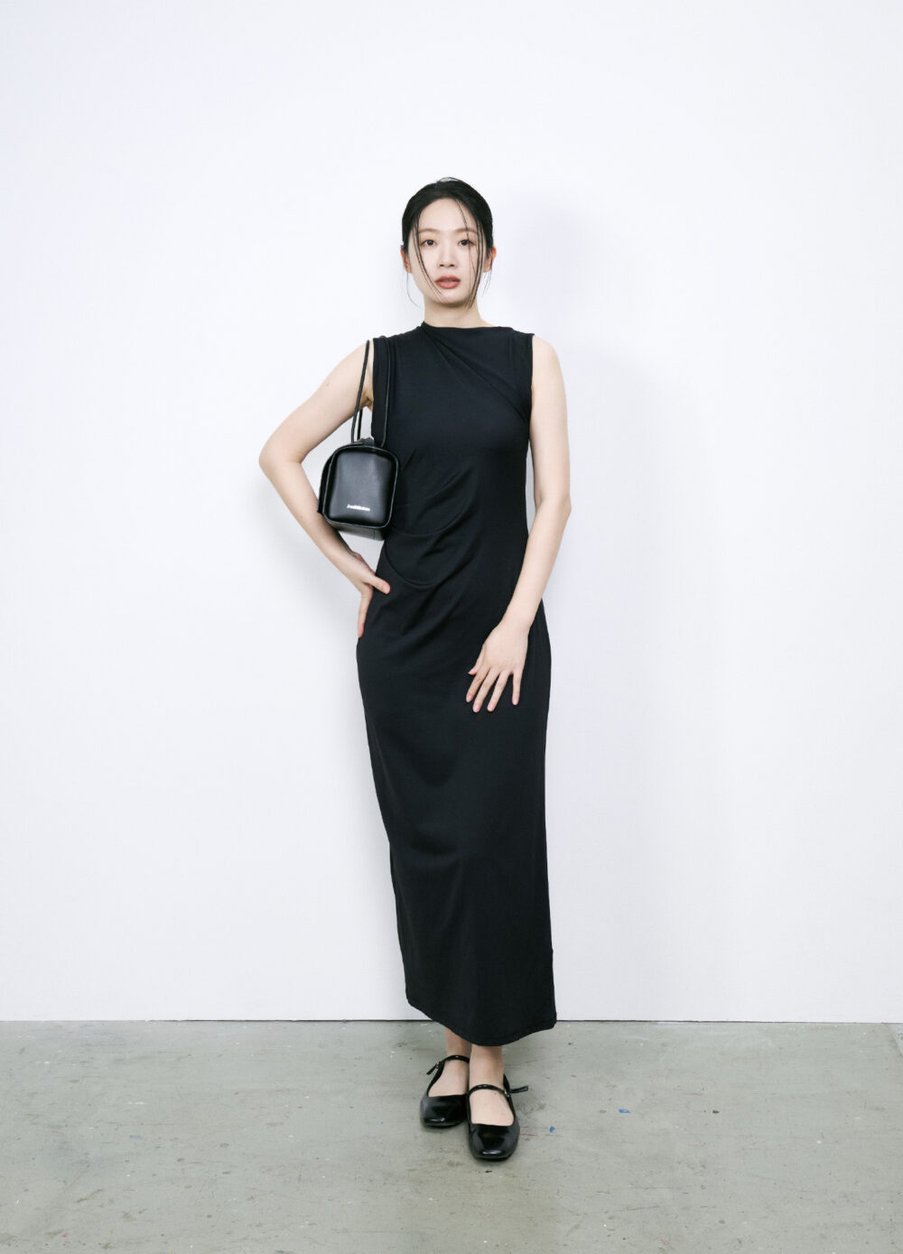 Twist-model-black-1 Twist - 經典黑