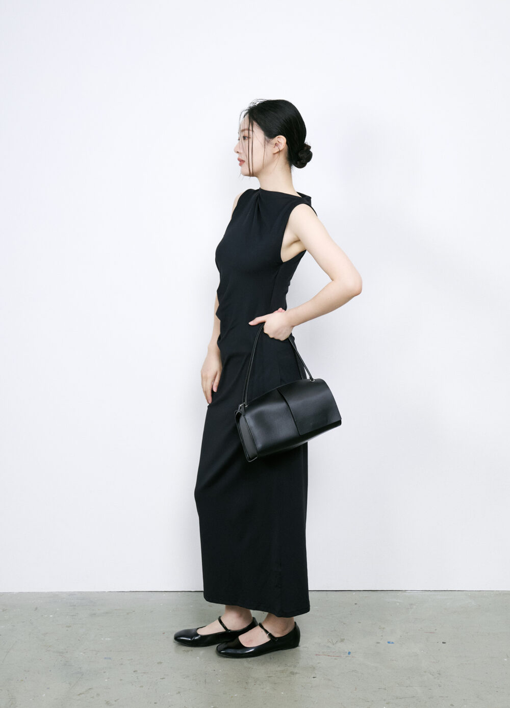 Twist-model-black-2 Twist - 經典黑
