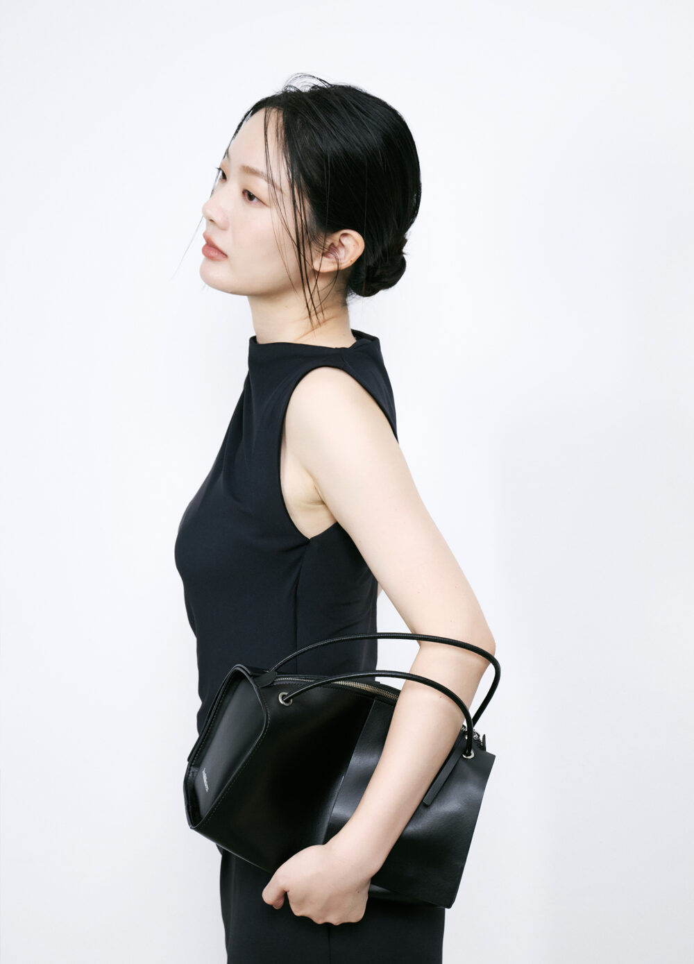 Twist-model-black-7 Twist - 經典黑