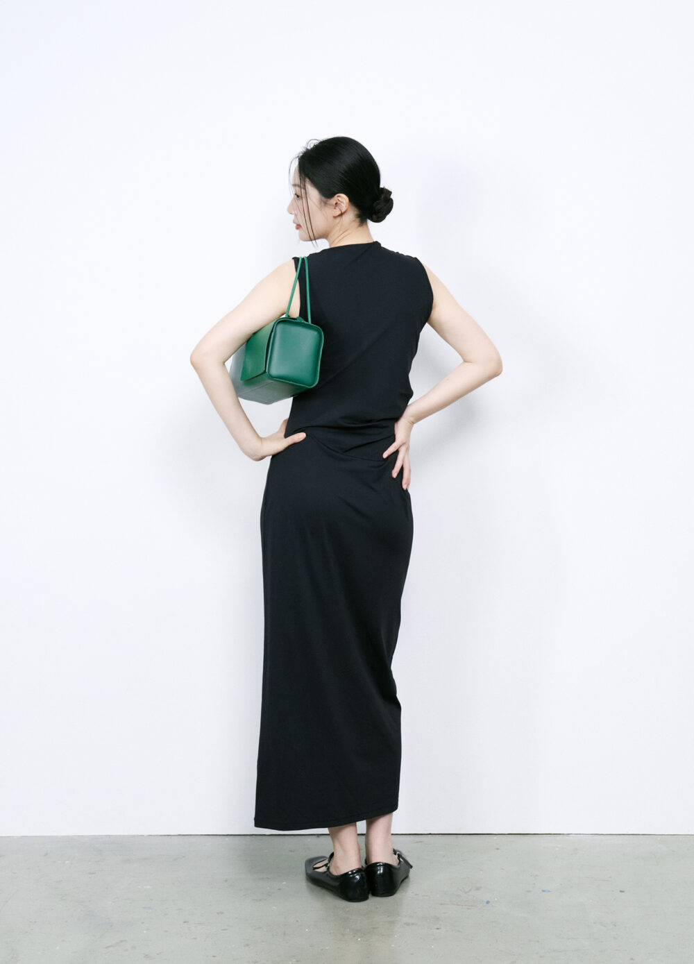 Twist-model-green-3 Twist - 森林綠