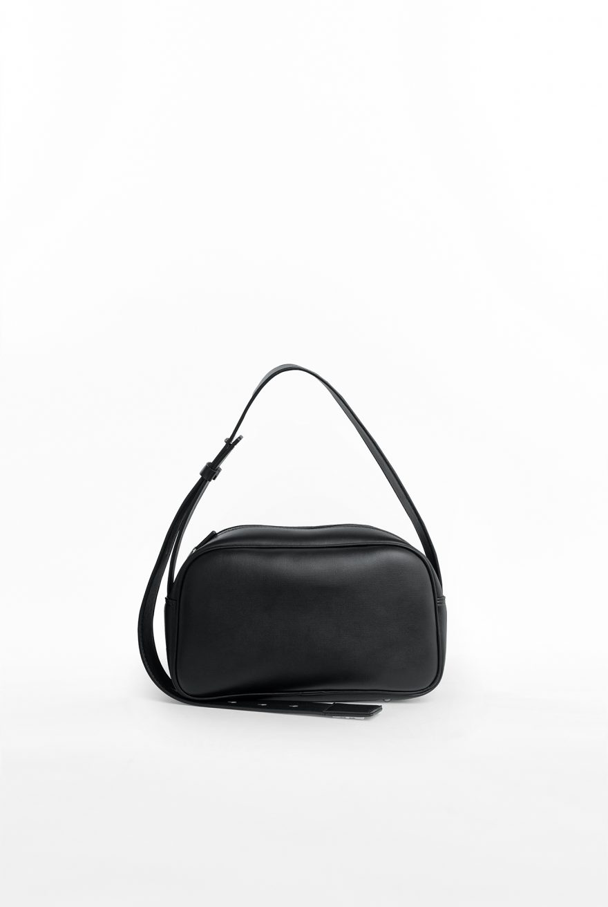 Capsule Black